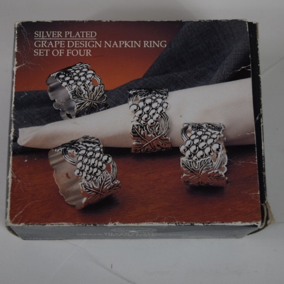 VINTAGE SILVER PLATED NAPKIN RINGS⭐️ - Picture 7 of 9